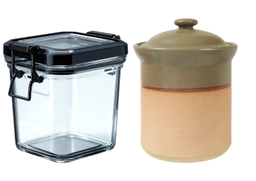 「味噌保存に適した容器の比較｜密閉性の高いガラス容器と風味を守る陶器製容器の特徴」