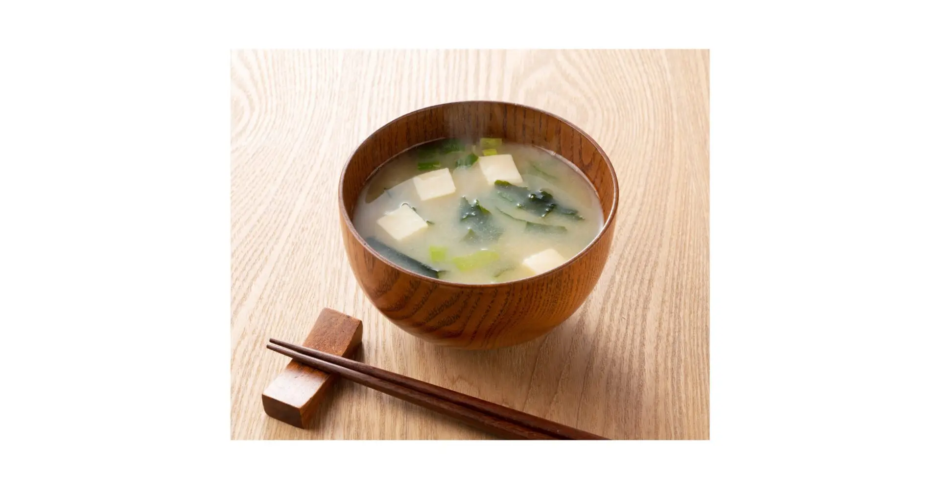 「出汁の真髄：日本の味を支える静かな力」